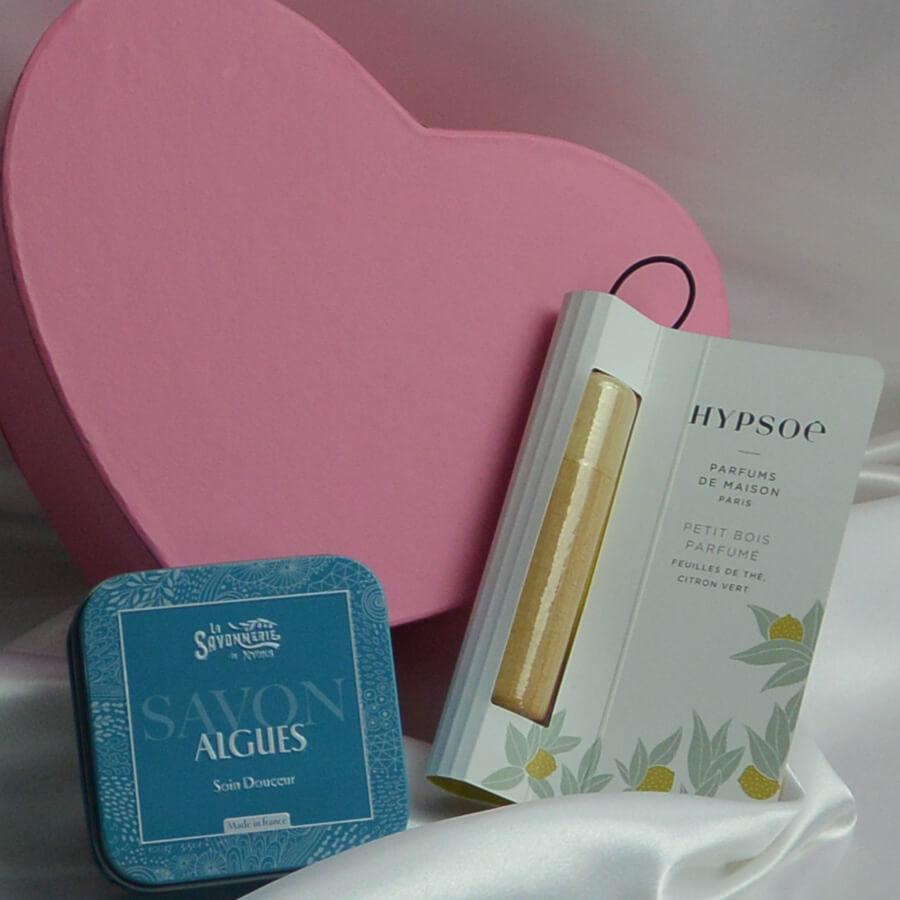 boite-cadeau-savon-algues-bois-parfume-contenu
