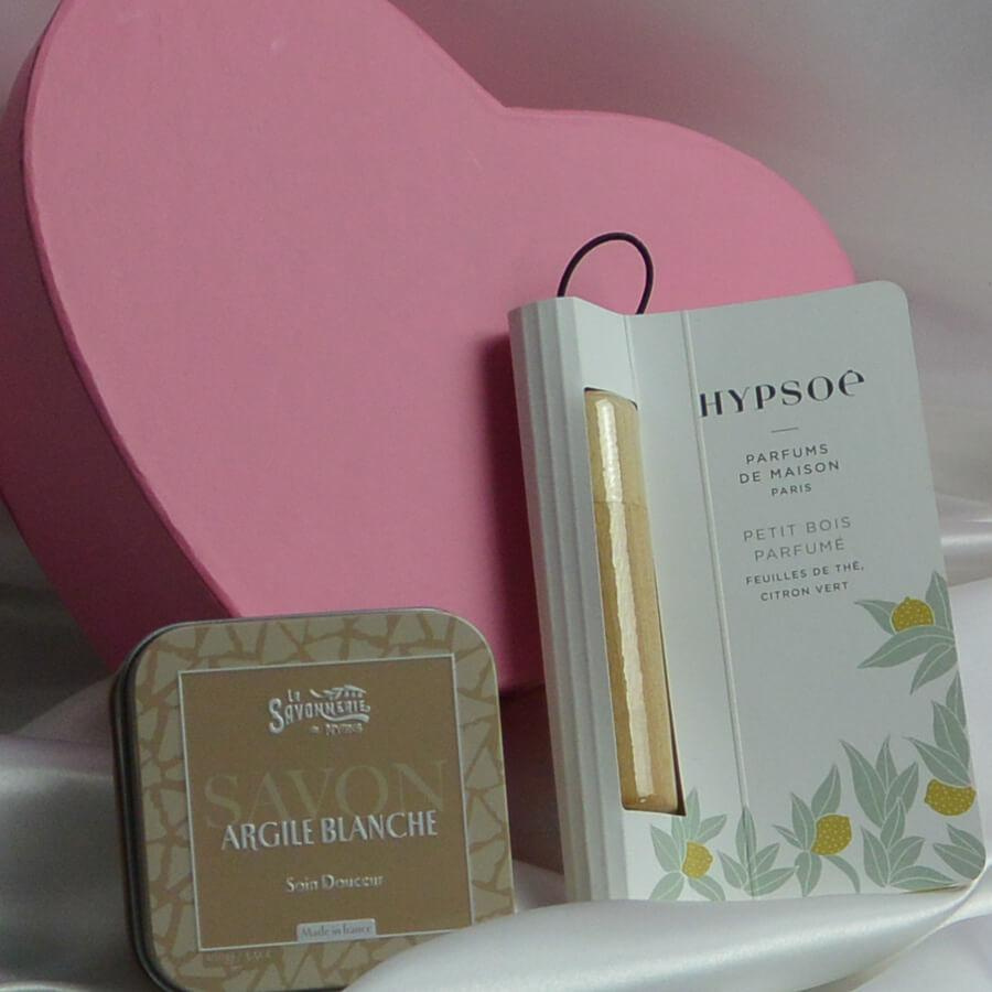 boite-cadeau-savon-argile-blanche-bois-parfume-contenu