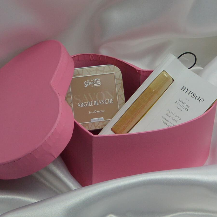 boite-cadeau-savon-argile-blanche-bois-parfume