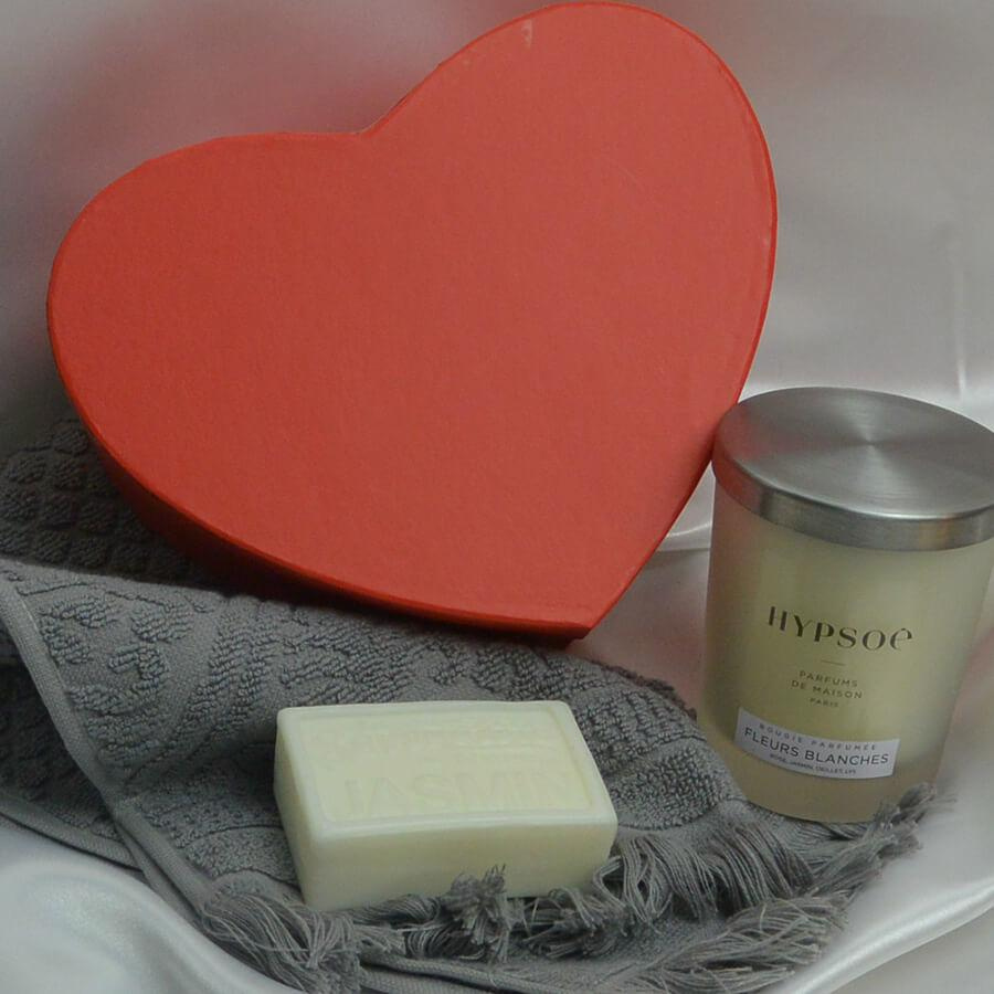 boite-cadeau-zoe-fleurs-blanches-jasmin-vue-contenu