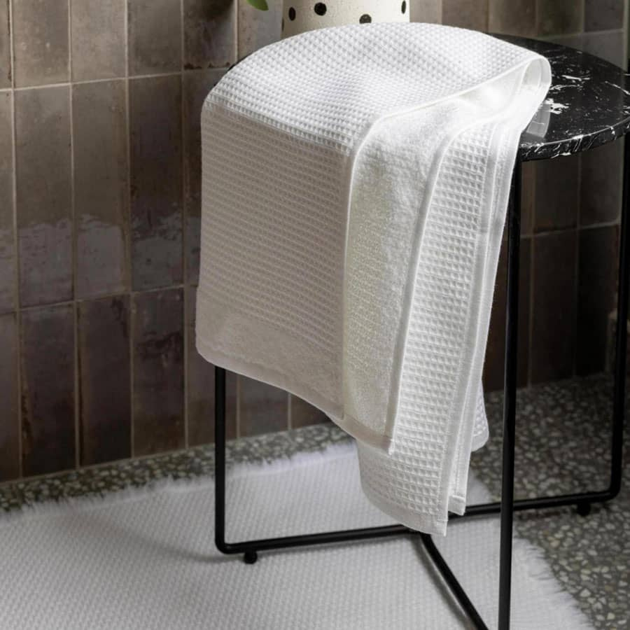 drap-de-bain-abby-blanc-salle-de-bain