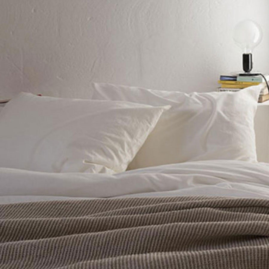 housse-de-couette-blanche-en-lin