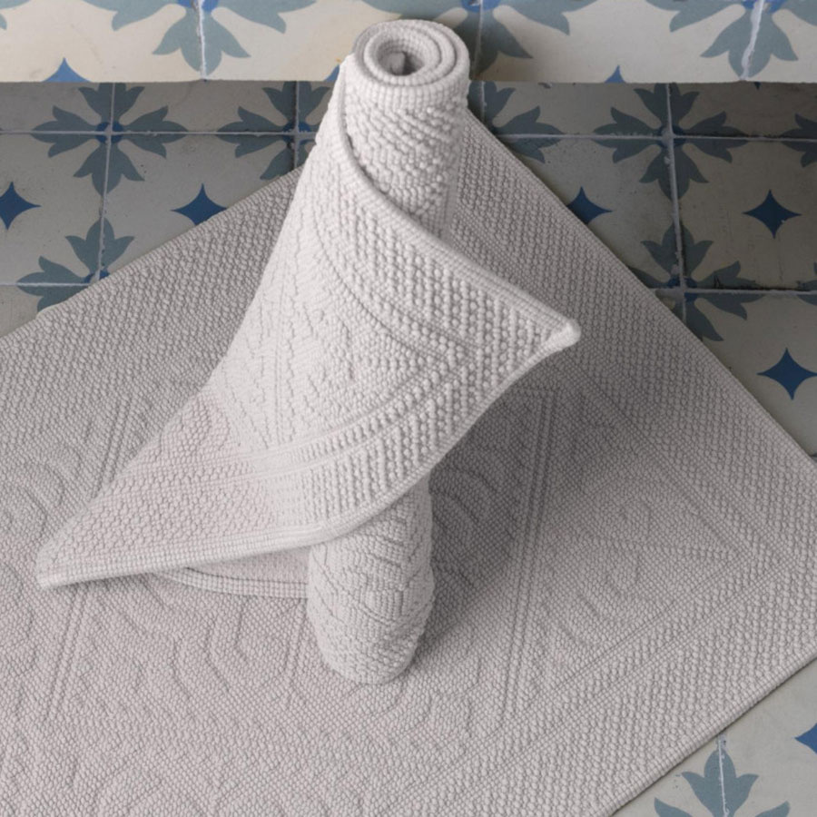 tapis-bain-enzo-neige-ambiance